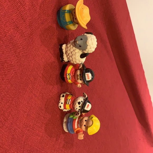 26 little people. - Picture 6 of 6